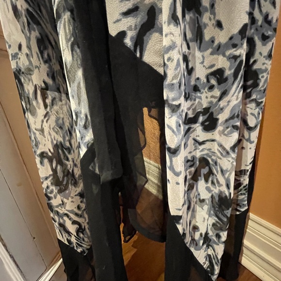 LA MODA ASYMMETRICAL FLOWING DRESS - Picture 8 of 8